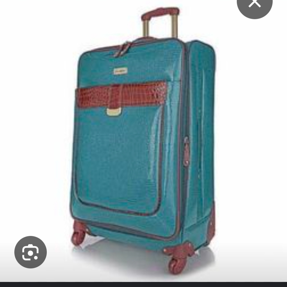 Samantha brown check in luggage